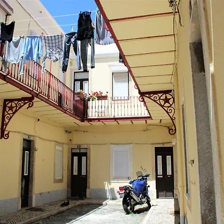 上城区埃斯特雷拉德欧鲁普雷公寓 Lisboa